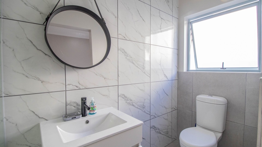 To Let 3 Bedroom Property for Rent in Blue Lagoon Western Cape